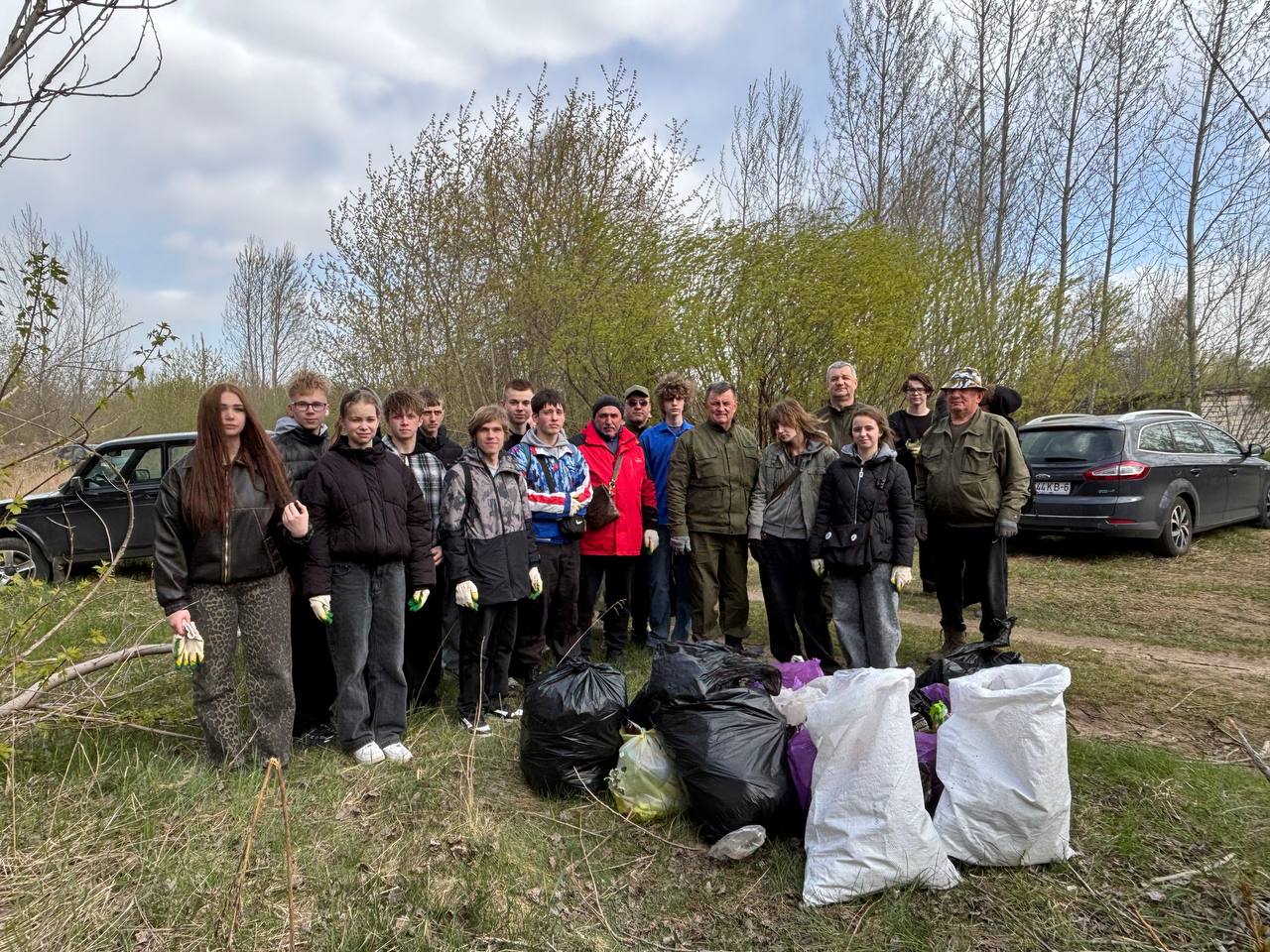 Чистые берега. Бобруйчане приняли участие в республиканской акции «Беларусь синеокая»