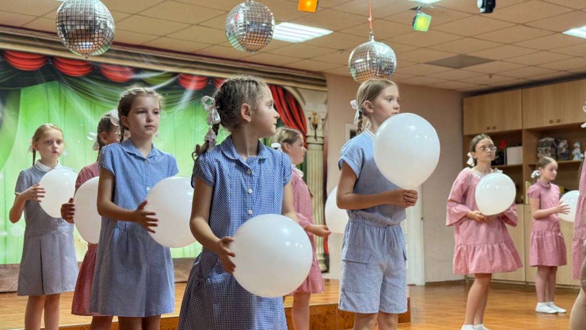 В Бобруйске прошла музыкально-патриотическая программа «Вечно помним подвиг твой, солдат!»