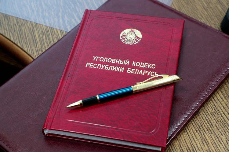 В Бобруйске мебельщик брал задаток и не выполнял заказы, пострадали не менее 20 человек