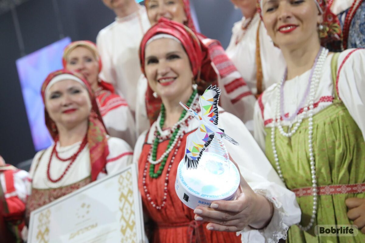 «Венок дружбы» в Бобруйске: 3 континента, 24 коллектива и почти 500 участников