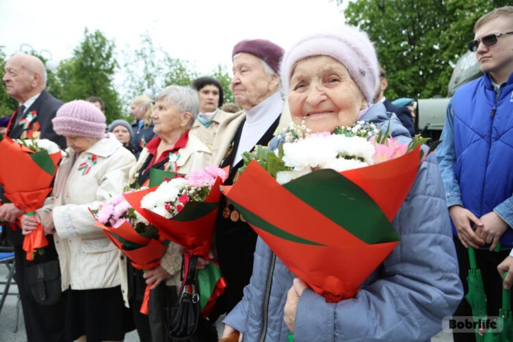 Большой фоторепортаж с празднования Дня Победы в Бобруйске
