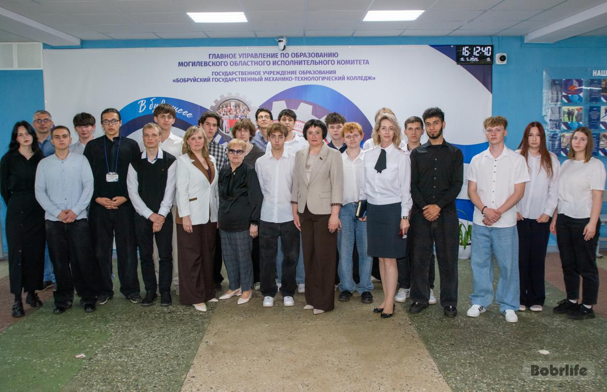 Молодежь. Общество. Закон. В механико-технологическом колледже прошел круглый стол