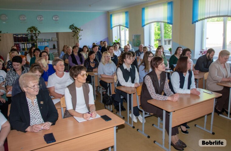 В Беларуси рады гостям. В трудовых коллективах Бобруйска на Едином дне информирования обсудили туристические тренды и направления