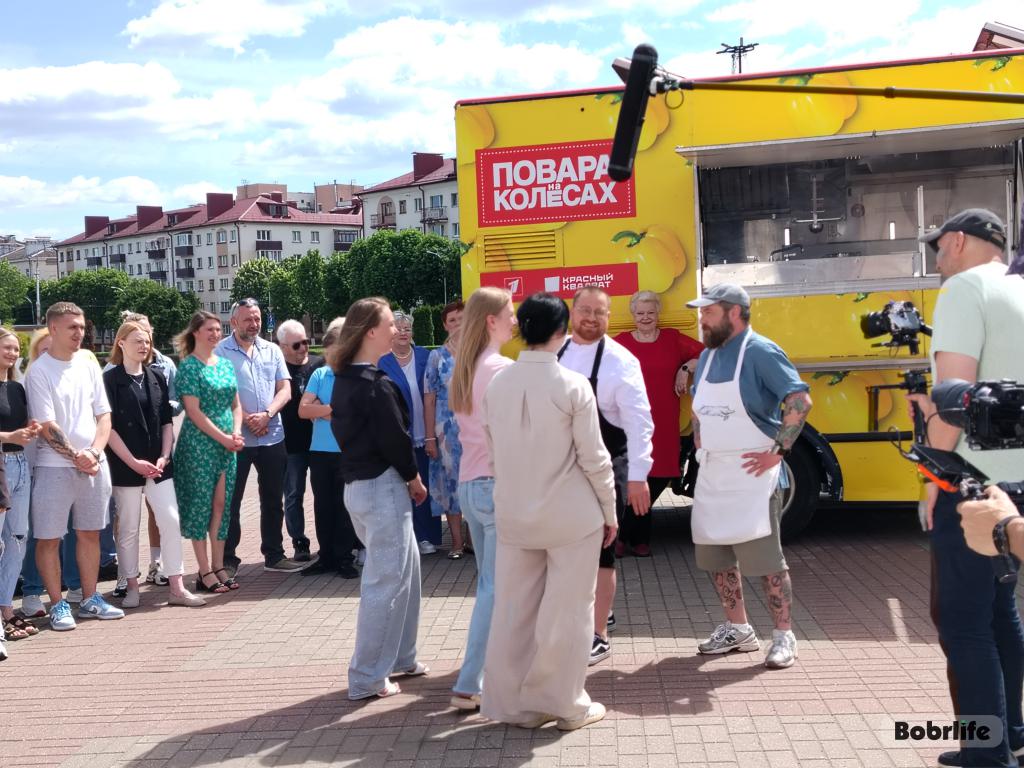 «Вкуснее, чем во Франции». Бобруйчане отведали блюда высокой кухни во время съемок финала телешоу «Повара на колесах»