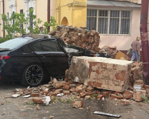 ДТП в Бобруйске. Водитель автомобиля Volkswagen при повороте не уступил дорогу BMW
