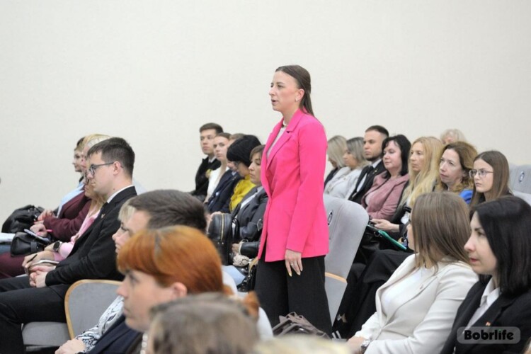 Молодые, активные, инициативные. В Бобруйске на семинаре-практикуме говорили о молодежной политике в современных условиях