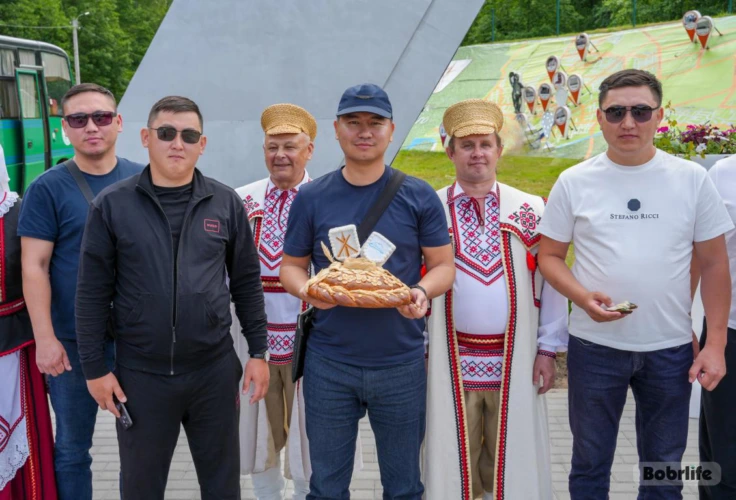 По-домашнему гостеприимно, песнями и танцами в Бобруйске встретили официальную делегацию Усть-Каменогорска