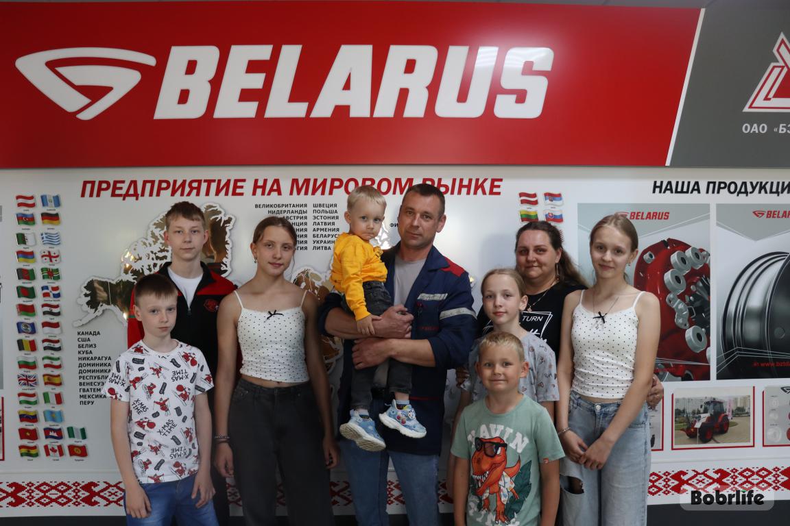 Ребята из детского дома семейного типа Парфеновых посетили БЗТДиА