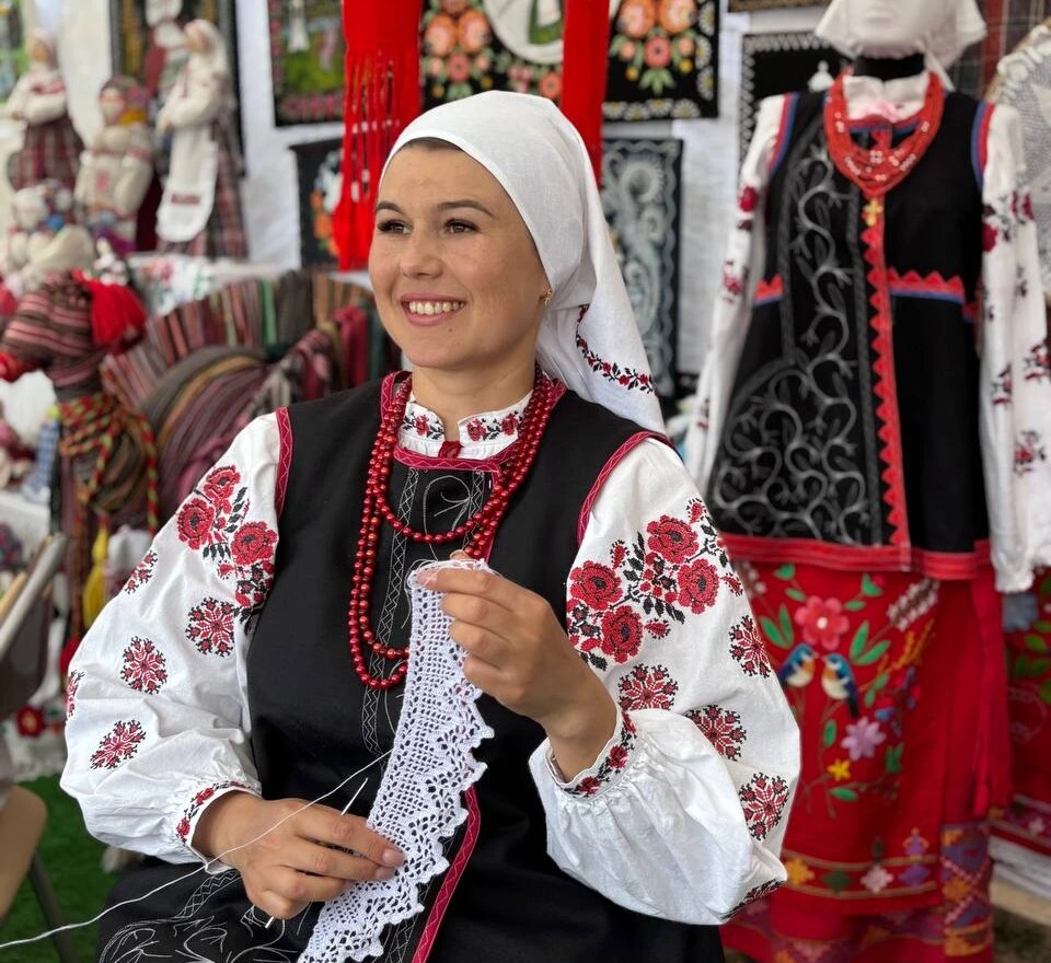 Красота сквозь века: на «Купалье» покажут уникальные женские костюмы Могилевщины
