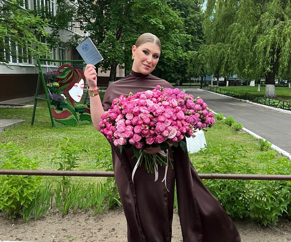 Без семи 400. Выпускница гимназии №1 Бобруйска набрала 393 балла: «Первое РТ написала на 46 и была очень расстроена»