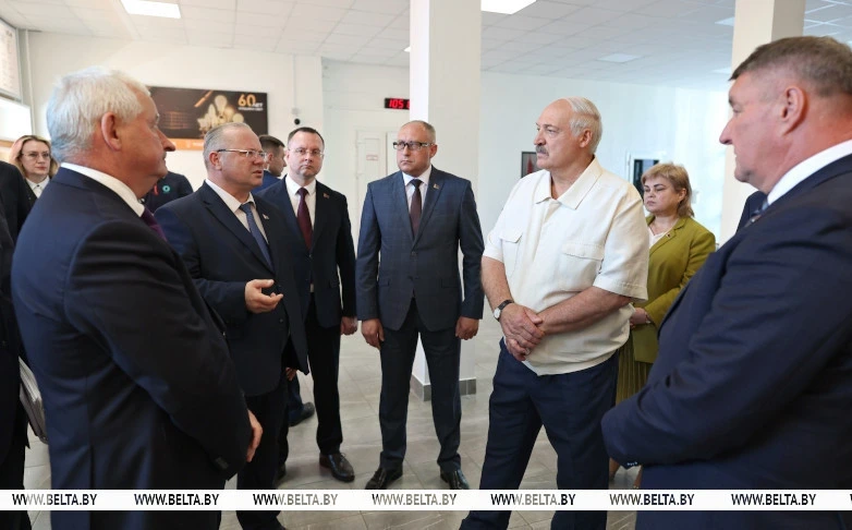 «Можем конкурировать». Александр Лукашенко ставит задачу активнее осваивать рынок светодиодных ламп