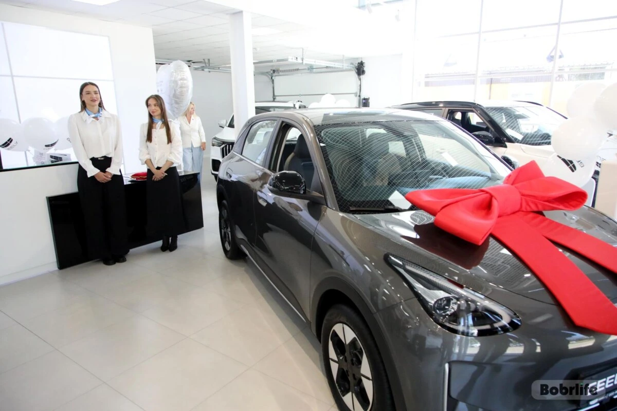 На стиле: в Бобруйске торжественно открылся новый дилерский центр Geely