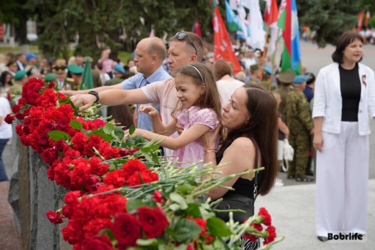 Сильная и суверенная страна: в Бобруйске прошел митинг, посвященный Дню Независимости Республики Беларусь