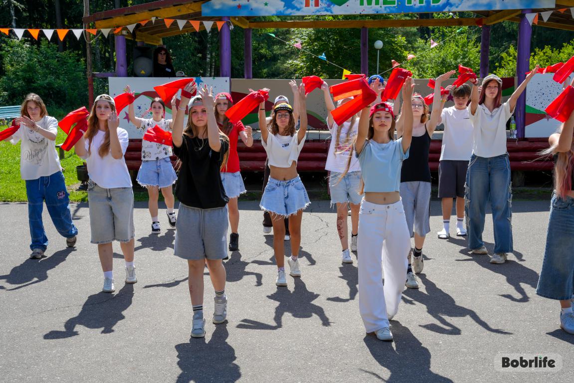 Друзья, вожатые и отличное настроение. Как проходят каникулы в детском лагере «Мечта» под Бобруйском