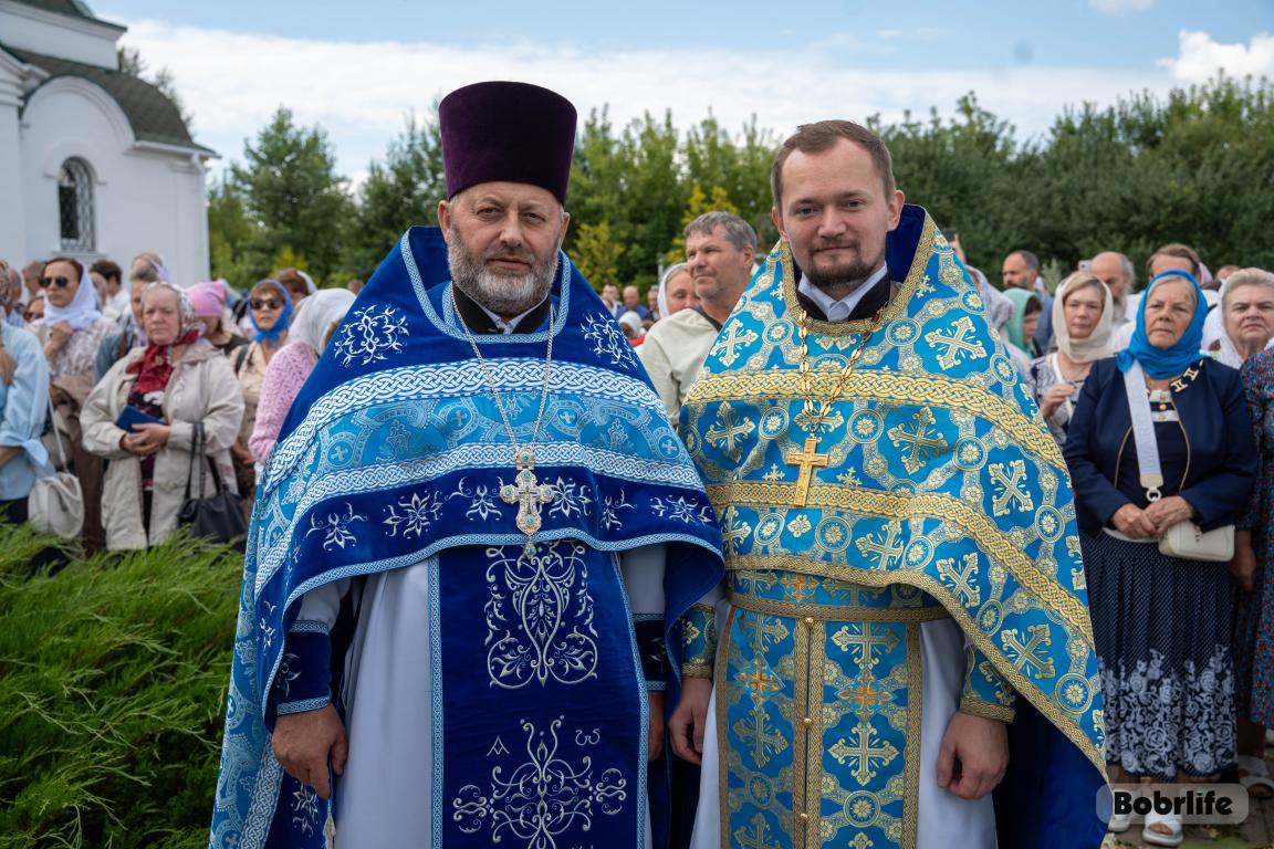 Торжественное богослужение и молитва у чудотворной иконы: Барколабовскому Свято-Вознесенскому женскому монастырю 385 лет