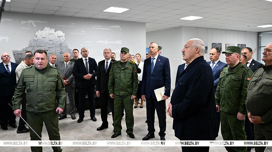 «Это основа любой армии». Александр Лукашенко посетил уникальное отечественное производство стрелкового оружия