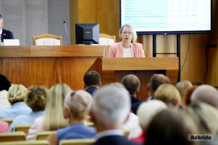 Всесторонне и в срок. В Бобруйске рассмотрели работу с обращениями граждан за первое полугодие