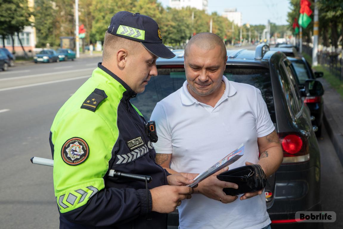 С заботой о самом ценном. Сотрудники ГАИ Бобруйска провели профилактическую акцию