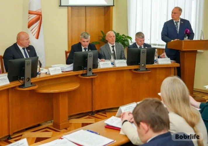 Системная работа по важным направлениям. В Бобруйском горисполкоме прошло заседание