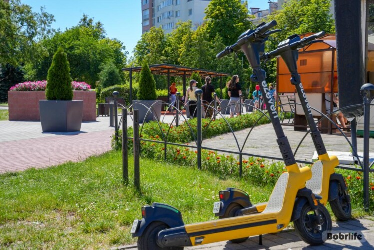 Докатились. В Гродно ограничили шеринг самокатов: почему так решили