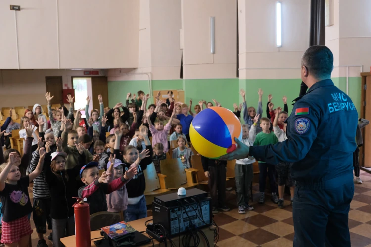 Безопасность в каждом сердце: познавательную акцию провели в лагере «Мечта» бобруйские спасатели