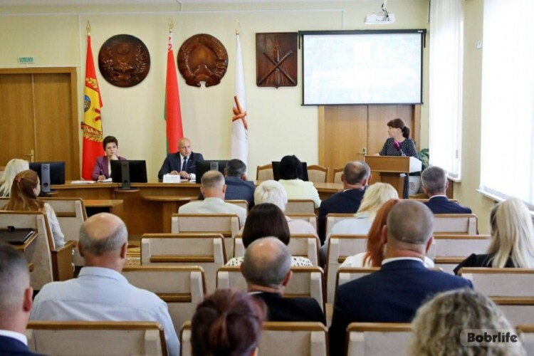 Строительство, озеленение, спорт. Актуальные городские вопросы обсудили на оперативном совещании в Бобруйском горисполкоме