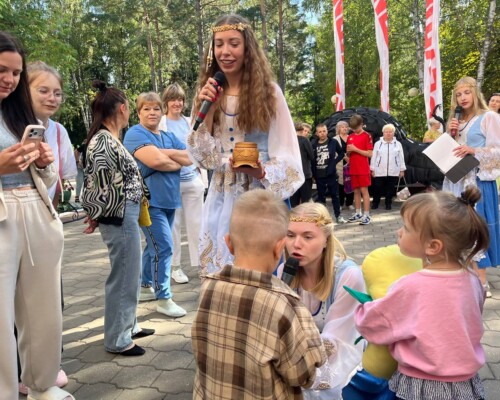 «Яблочный Спас» в бобруйском санатории «Шинник»: праздник, согретый солнцем и песней
