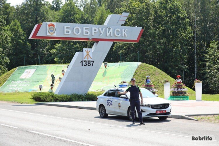 Повышенный контроль на дорогах и возле увеселительных объектов. ГАИ перешла на усиленный вариант несения службы