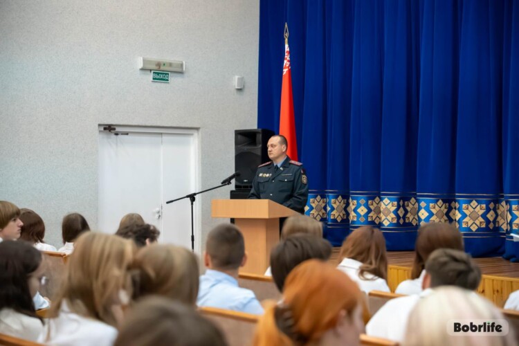Знать, чтобы защититься. В средней школе №34 Бобруйска прошла встреча с инспектором ИДН