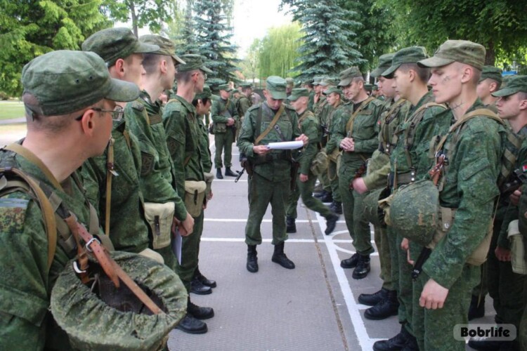 В 83-м полку, дислоцирующемся в Бобруйске, проходит внезапная проверка боевой готовности