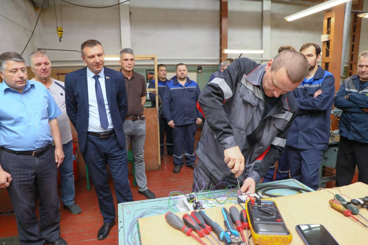 Профи в своем деле! На «Бобруйскагромаш» прошел конкурс профессионального мастерства