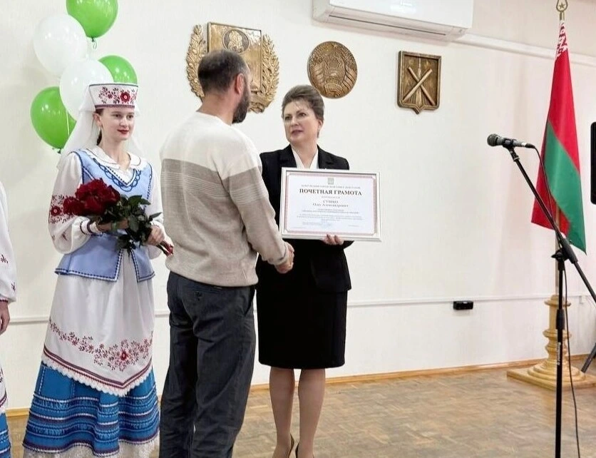 Гордость и традиции Бобруйска: на предприятиях деревообработки торжественно отметили День работников леса