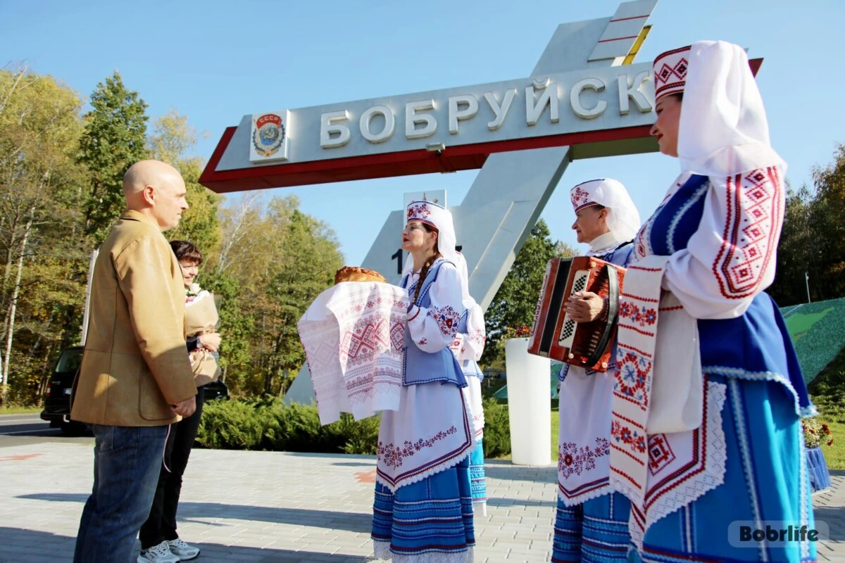 Рады друзьям. В Бобруйске встретили прибывшую на Форум городов-побратимов делегацию из Вязьмы
