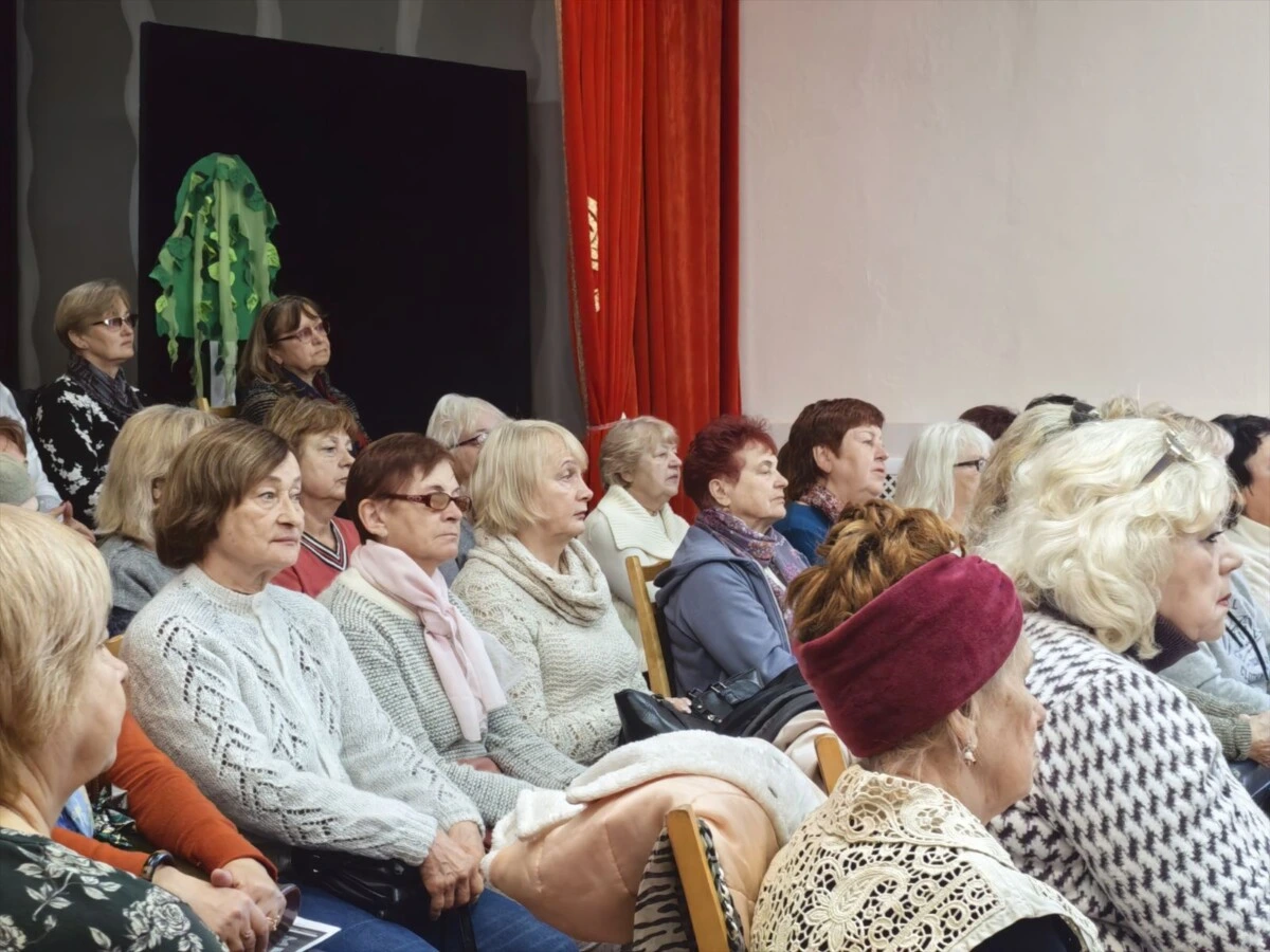 Праздничная элегия. В Бобруйске провели концерт для пожилых людей