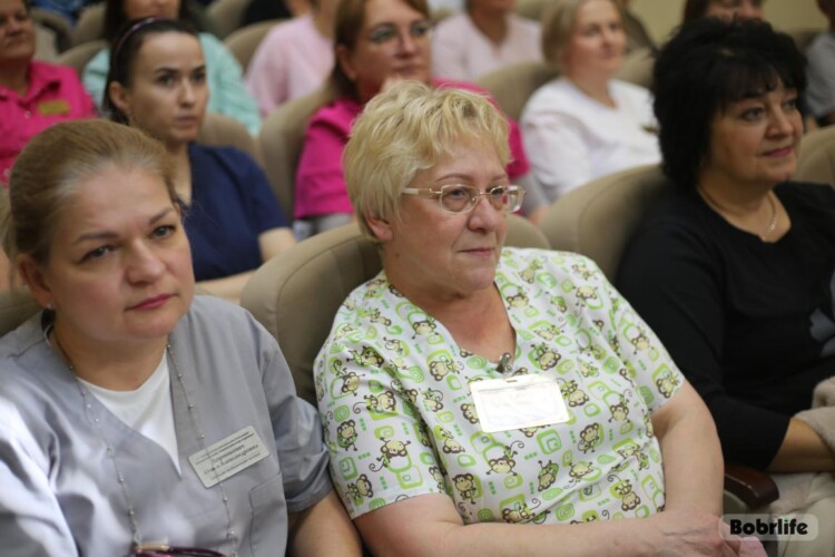 Сотни спасенных жизней на счету. Ветеранов труда чествовали в Бобруйской центральной больнице