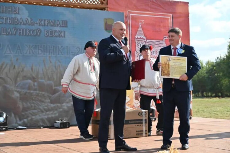 Спасибо за хлеб на столе. В Заелице Глусского района прошли «Дажынкі-2026»